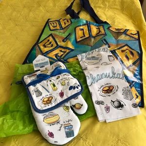 Chanukah: pot holder, oven mitt, tea towel, bag